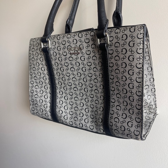 Guess Logo Handbag - Picture 2 of 8